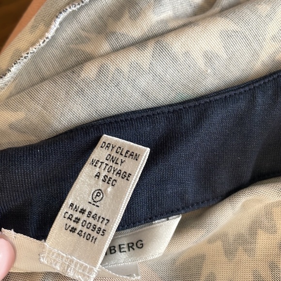 Diana von Furstenberg floral maternity dress - Picture 8 of 8